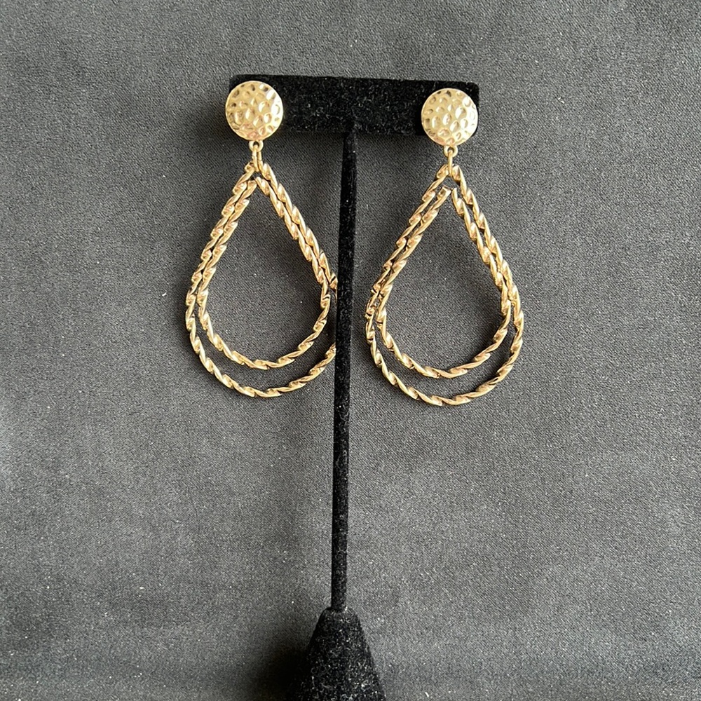 Gold tone dangle earrings
